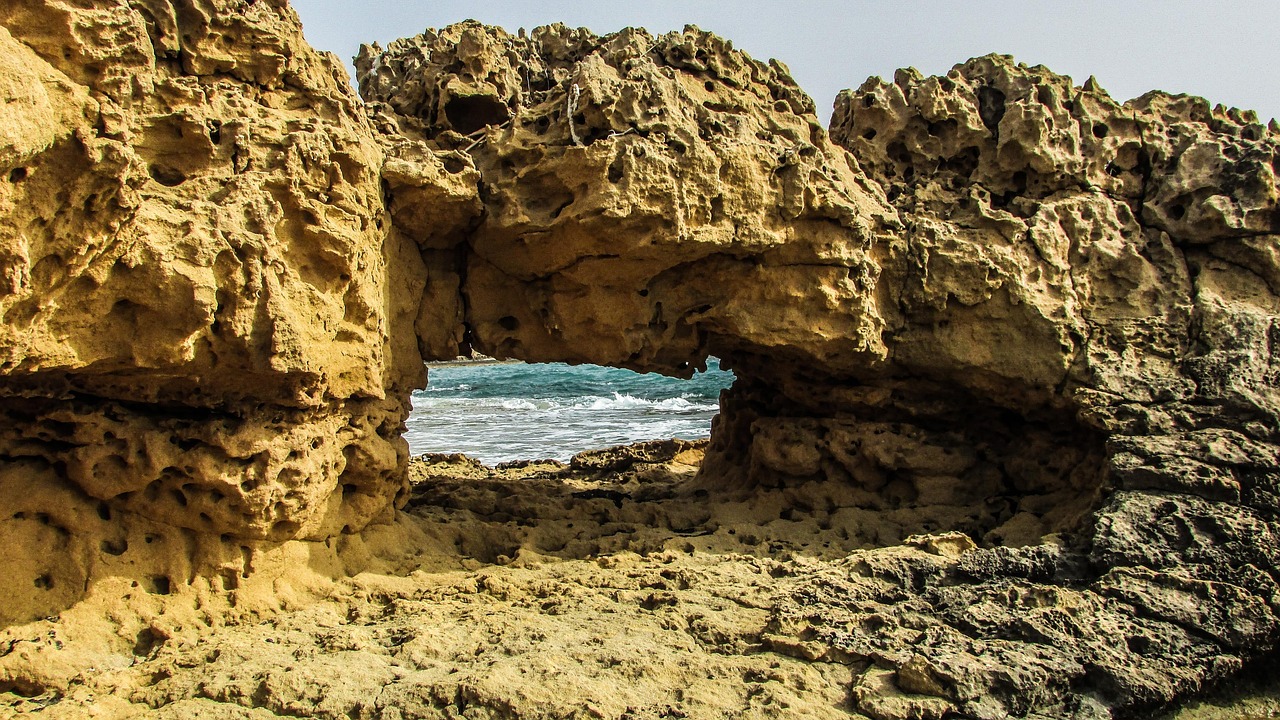 是黑洞厉害还是白洞厉害.黑洞和白洞哪个可怕？