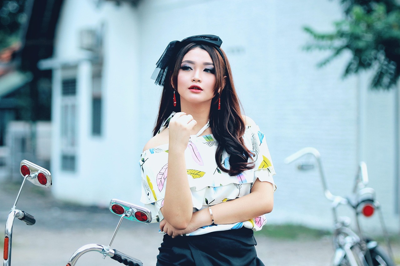 梁海玲老家是哪里的.梁海玲哪一年出生？