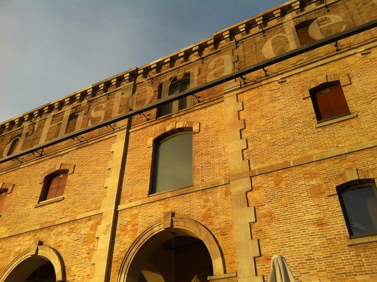 西班牙巴塞罗那(西班牙巴塞罗那安全吗)