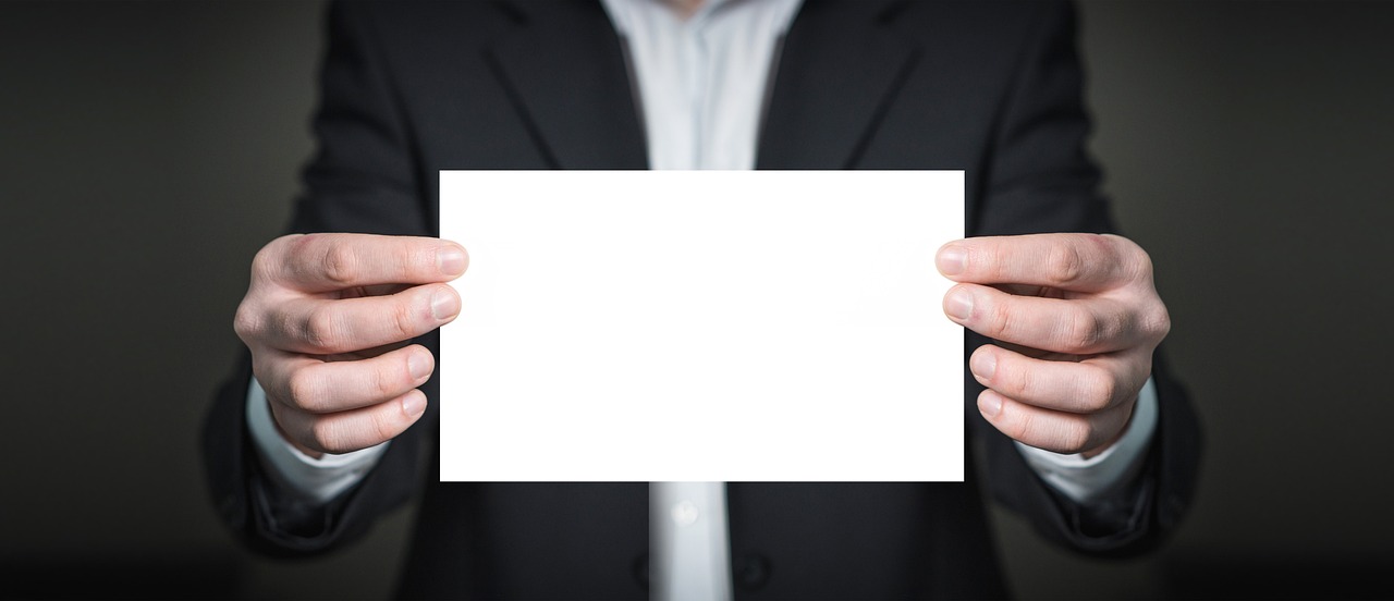 疫情风险降级地区名单查询(疫情降风险等级的标准)