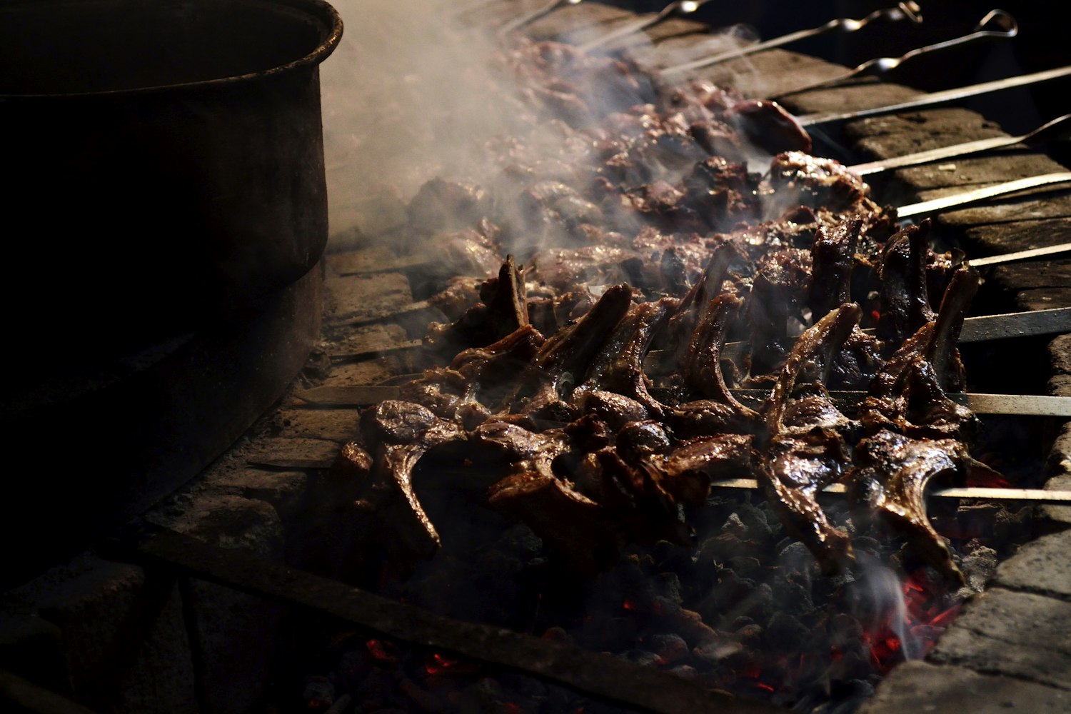 火化的肉和血去哪里了.火化费一般多少钱？