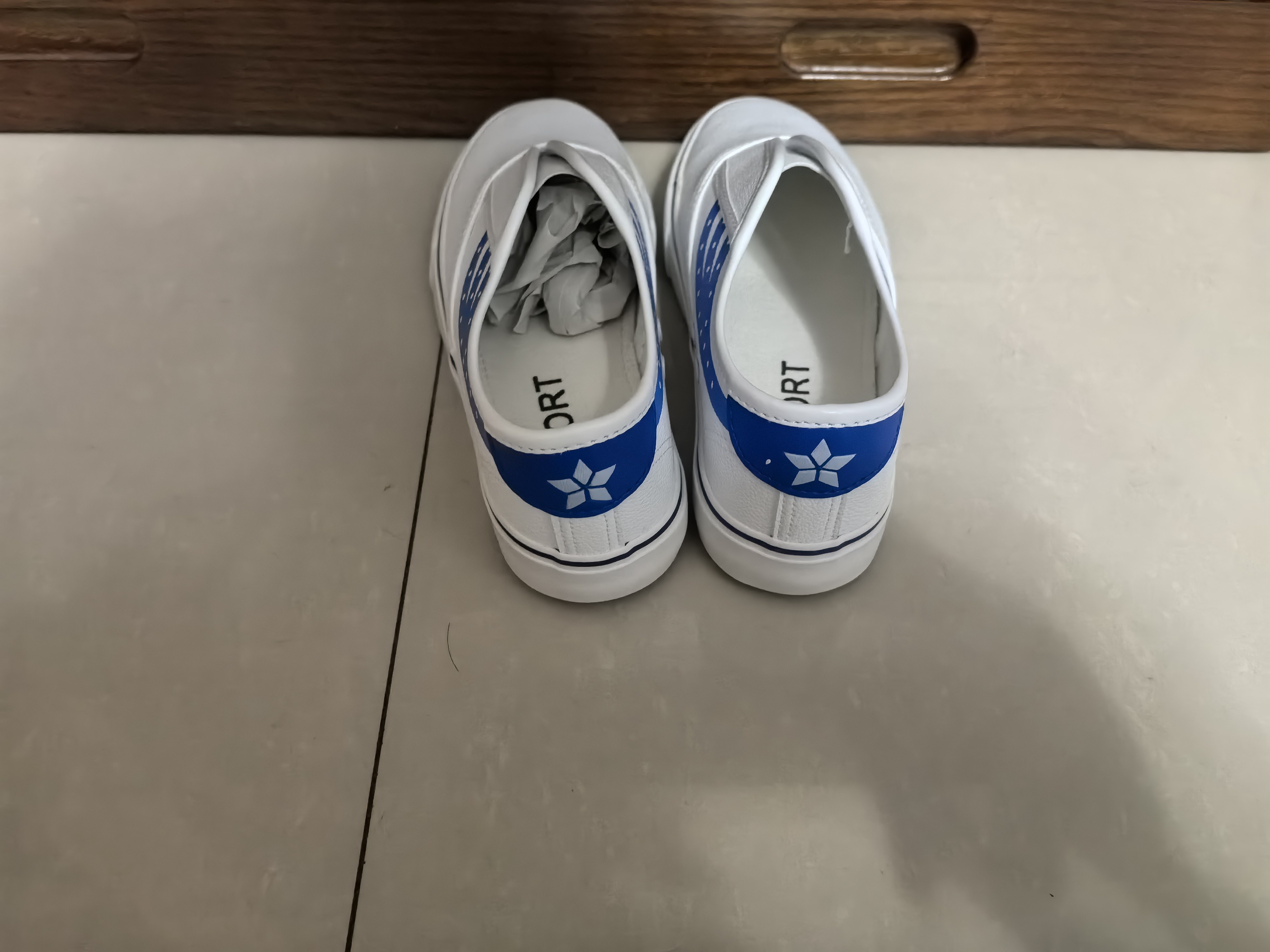 全球前十帆布鞋品牌(前十名牌帆布鞋)-第1张图片